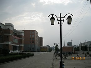 天中北门 路灯 - panoramio.jpg