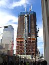 Il One World Trade Center raggiunge il 48º piano il 10 novembre 2010.
