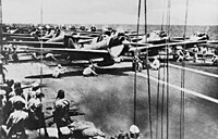 甲板上の艦載機（1942年10月26日）