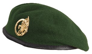 Béret vert.