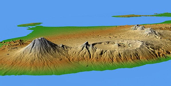 Gunung Agung di kiri; Gunung Batur dengan kalderanya terlihat di kanan