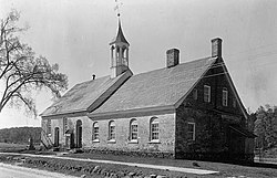 Бетабарско-Моравская церковь, 2147 Bethabara Road (State Route 1681), Старый город (графство Форсайт, Северная Каролина) .jpg