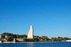 Das Monumento al Marinaio d’Italia in Brindisi