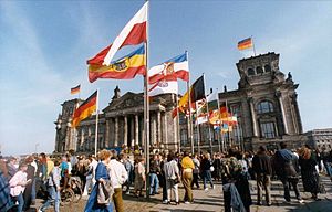 1990 Day of German Unity, with flags of all German states at the Reichstag building in Berlin, Germany Bundesarchiv Bild 183-1990-1003-417, Berlin, Flaggen vor dem Reichstag.jpg
