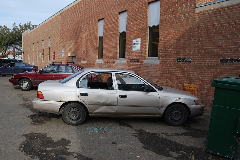 File:Car broken window break in 4492.JPG