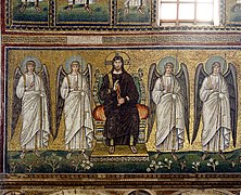 Mosaico de Cristo redentor y los ángeles en San Apolinar Nuevo