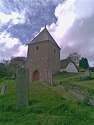 Menara lonceng terpisah di Gereja Feock, Cornwall (abad ke-13)