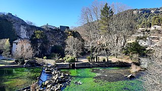 La Sorgue à Fontaine-de-Vaucluse pendant l'hiver 2022.