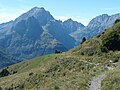 Der Frischenkofel, im Hintergrund die Berge des Karnischen Hauptkamms