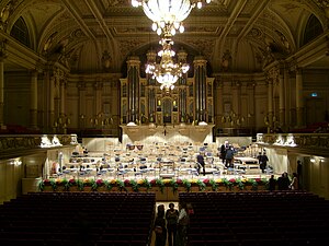 Vue du la grande salle de concert de la Tonhalle de Zurich.