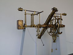 Meridian­kreis­instrument aus der fein­mecha­nischen Werk­statt von Georg von Reichen­bach und Traugott Ertel (München, 1825).