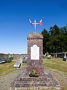 Monument aux morts du cimetière.