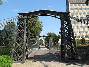 Kettenbrücke