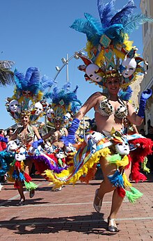 Carnival in Las Palmas de Gran Canaria Pasacalles Carnaval del Sol 2011.jpg