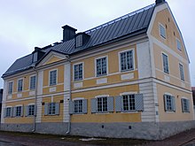 The chapter house from the 1750s in the old town of Porvoo, Finland Porvoon tuomiokapitulin talo2.jpg