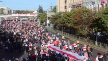 Файл:Protesters shouting Long live Belarus (Жыве Беларусь) during protests.webm