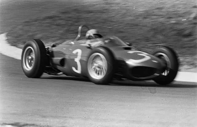 Description de l'image Rodríguez at 1962 Dutch Grand Prix.jpg.