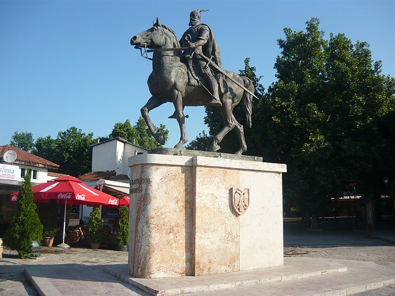 800px-Skanderbeg_Monument_in_Skopje.JPG