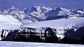 Snow Dome, Forbes, Lyells и др. С горы. Kitchener.jpg