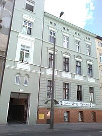 Main frontage on the street