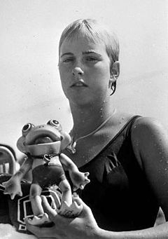 Энн Уорнер (пловчиха) 1960.jpg