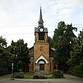 Kirche (mit Ausstattung) und Kirchplatz