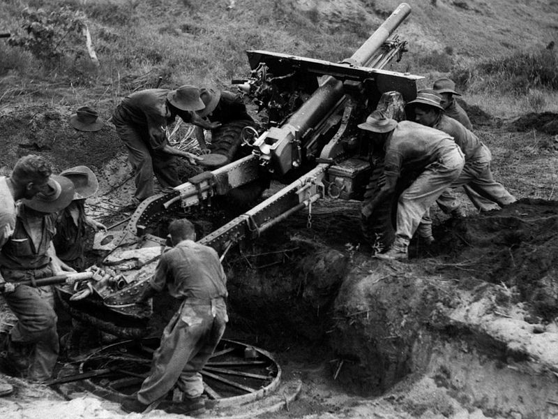 800px-Aust_2-3_Field_Artillery_25_pdr_Wewak_1945.jpg