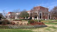 Cain Cochran Hall auf dem Campus des Hinds Community College