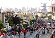 San Francisco cycling event Critical Mass, San Francisco, April 29, 2005 (cropped).jpg