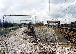 Godley East railway station in 1989.jpg