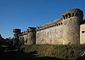 La tour Belot-Oisel et une portion des remparts.