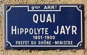 Voir la plaque.