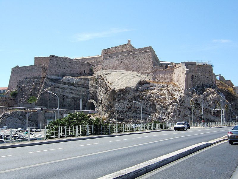Fichier:Marseille Fort Saint Nicolas.jpg