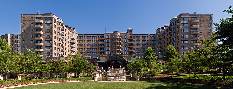 Omni Shoreham Hotel, by JürgenMatern