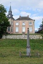 Château Rose en schandpaal uit 1782