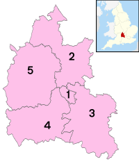 Okruzi: (1) Oxford, (2) Cherwell, (3) Južni Oxfordshire, (4) Vale of White Horse, (5) West Oxfordshire