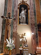 Santuàiu da Nostra Scignua de Puntelungu, Cruxe, stattua e nìcchia