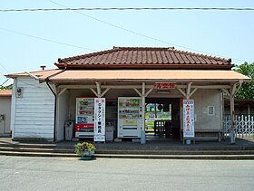 馬立駅（2008年撮影） 駅舎は1925年の開業時に建築（増改築あり）[1]