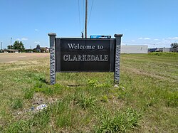 Добро пожаловать в Кларксдейл sign.jpg