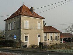 L'ancienne mairie et école communale.