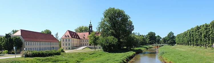 Das aus dem 17. Jahrhundert stammende Elsterschloss an der Schwarzen Elster in Elsterwerda.