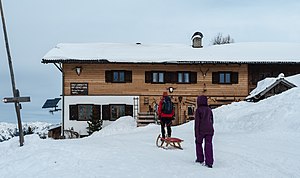 Enzianhütte im Winter von Süden