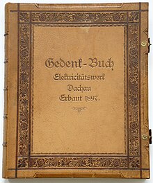 Titelseite Gedenkbuch Elektrizitätswerk Dachau (heute Günding) anlässlich der Feierlichkeiten zur Inbetriebnahme am 4. Dezember 1897