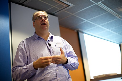 Jan-Bart de Vreede, chair board of trustees Wikimedia Foundation at the Wikimedia Nederland Conferentie 2013 (10643317984)