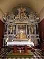 Le retable du maître-autel de l'église de La Gouesnière.