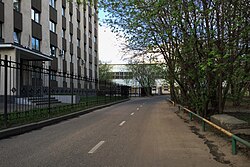 Улица Вешних Вод, слева гостиница «Максима Славия»
