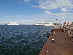 Brilliance of the Seas à quai au port Patareisadam.