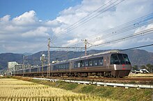 至今仍在運行的30000形電車（攝於2007年12月9日）