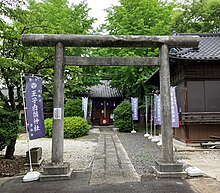 Oji Shirahige jinja.jpg