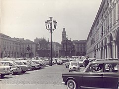 Iluminación de la plaza en los años sesenta según el proyecto de Guido Chiarelli
